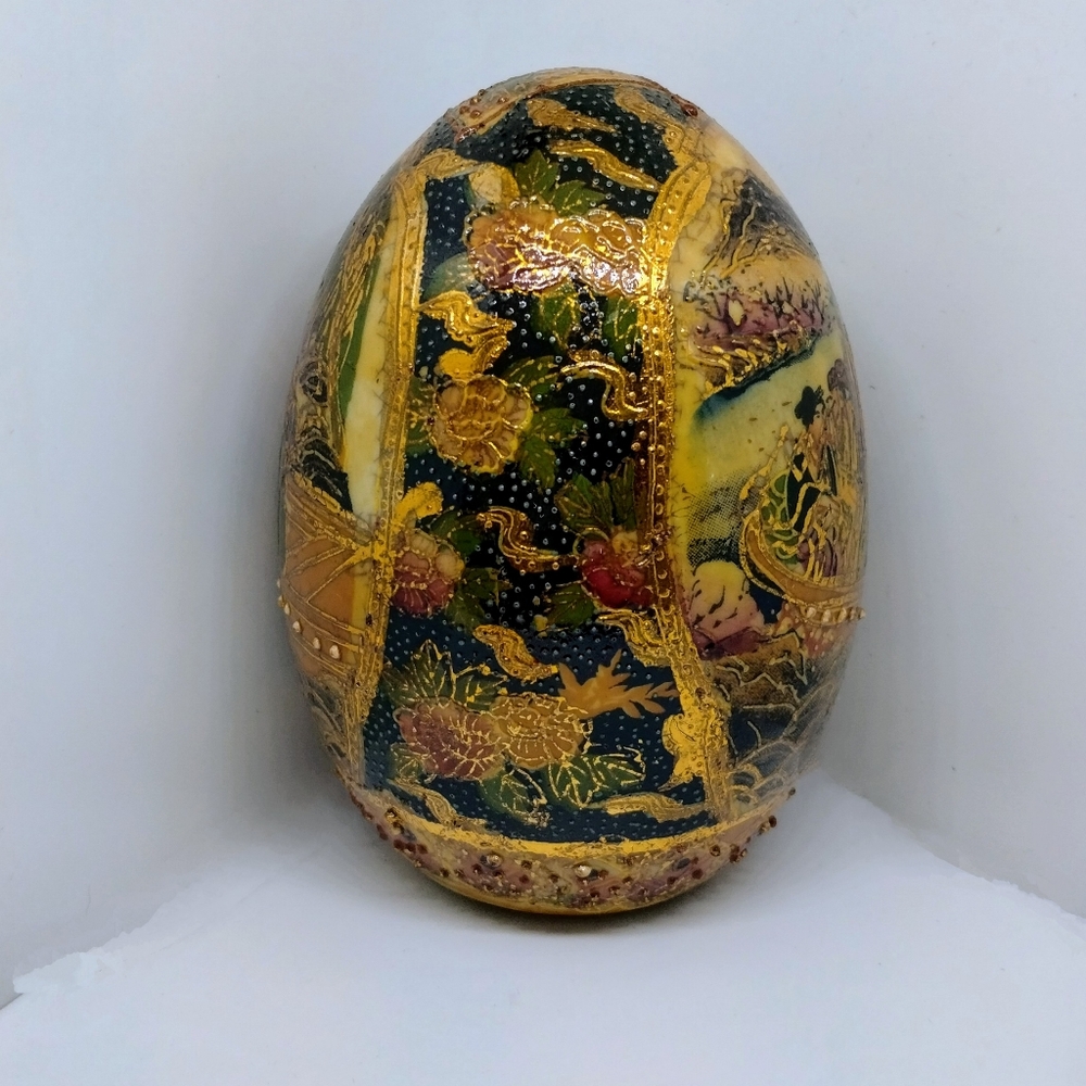 Vintage Satsuma Egg